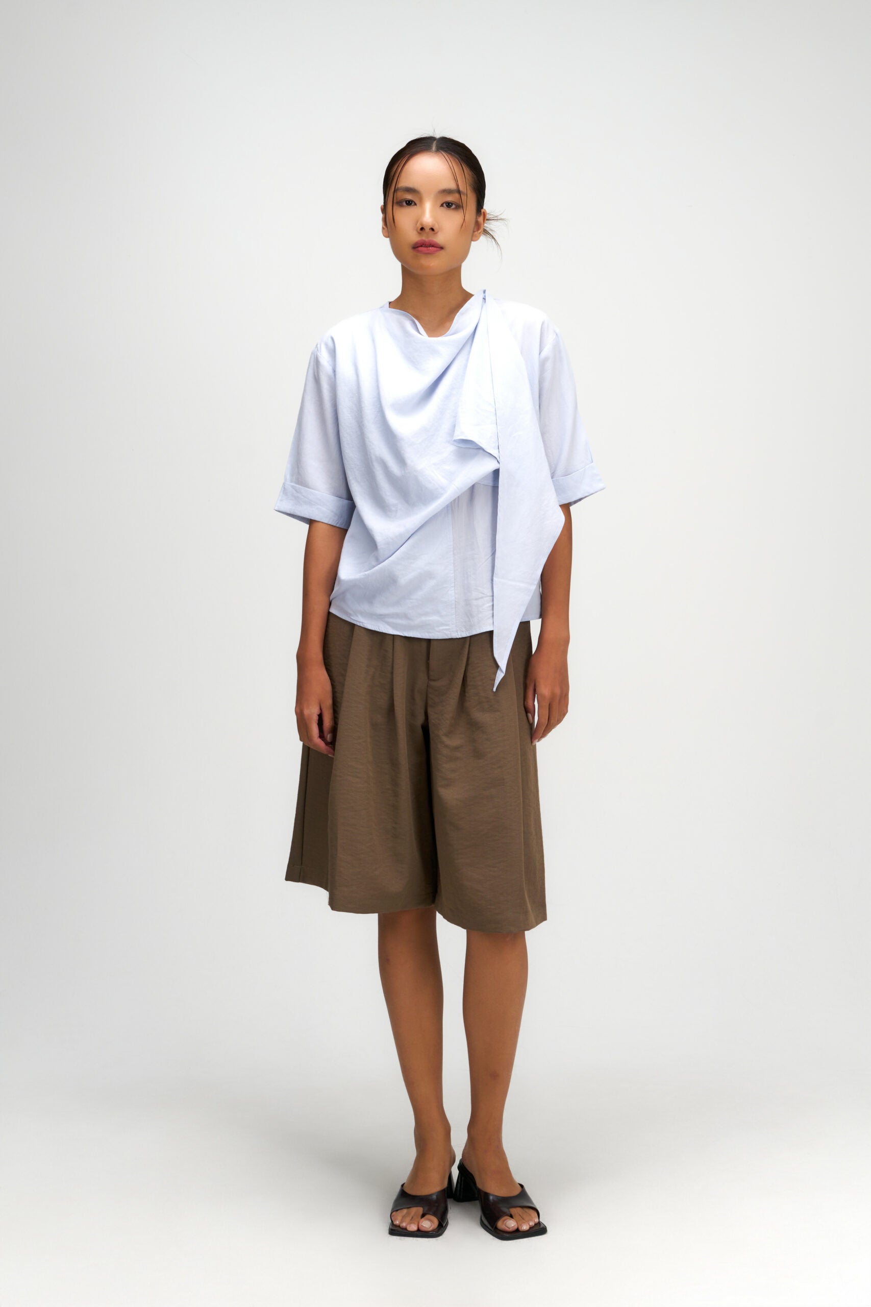 Gender Neutral Pleated Belted Short (Tea) - BEV C multi label store
