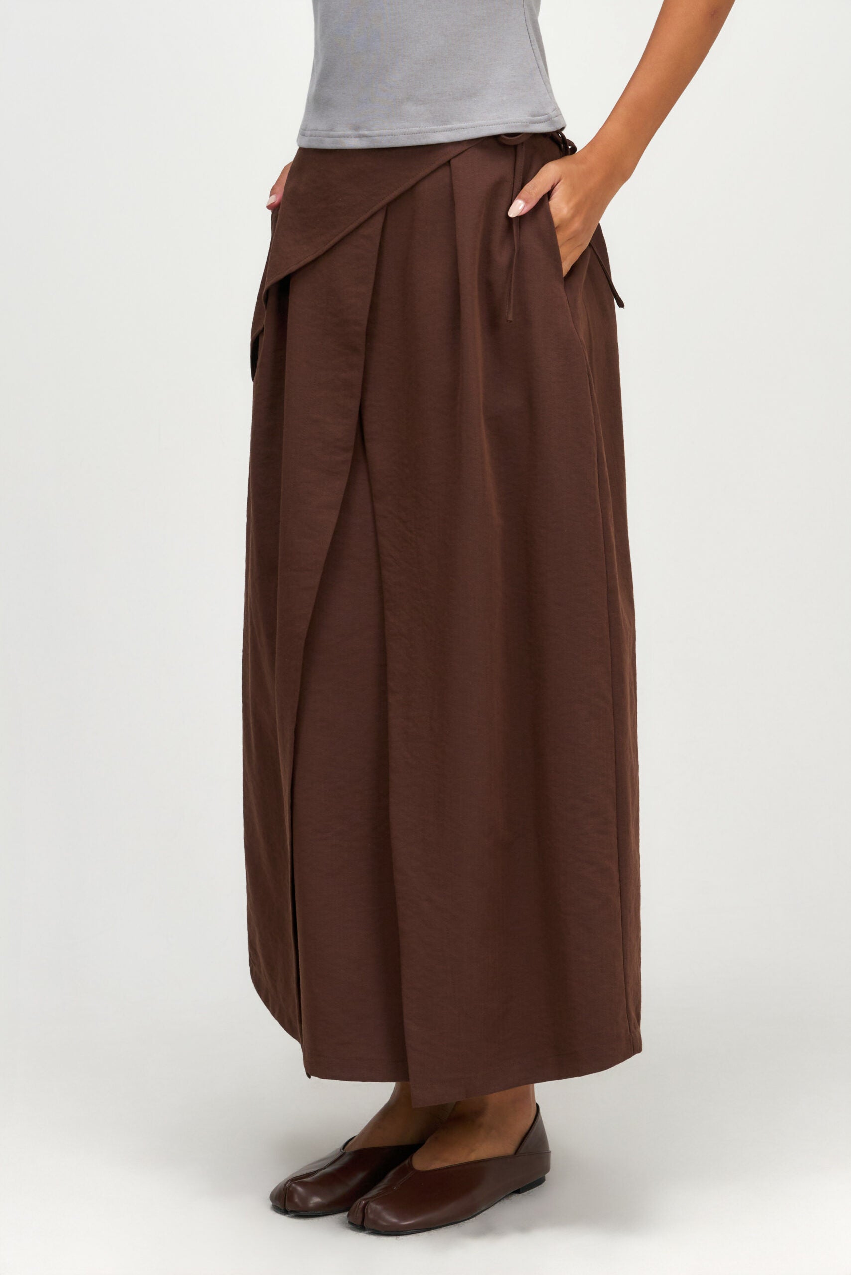 Waist Bandeu Pleated Skirt – Plus Long (Brown) - BEV C multi label store