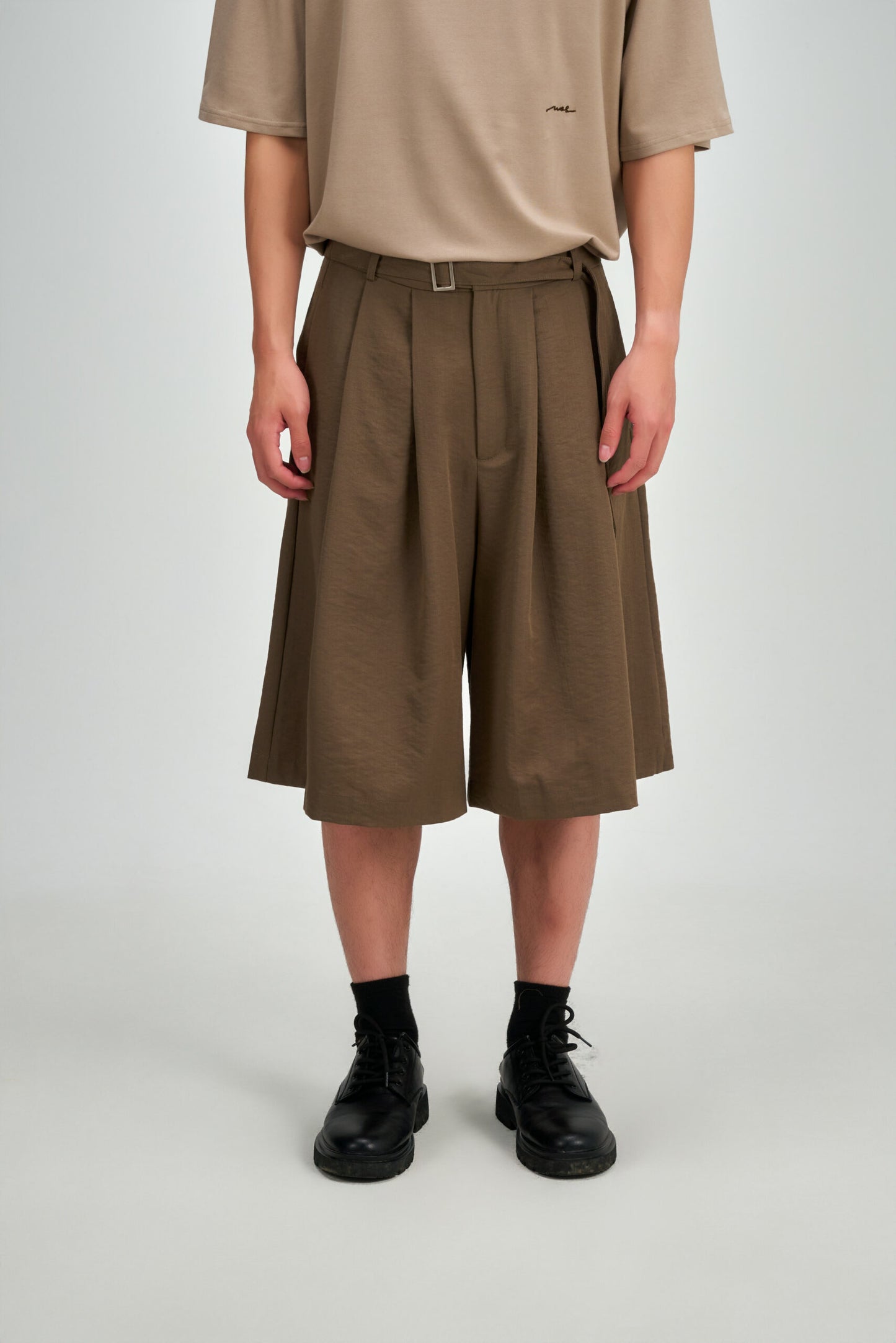 Gender Neutral Pleated Belted Short (Tea) - BEV C multi label store