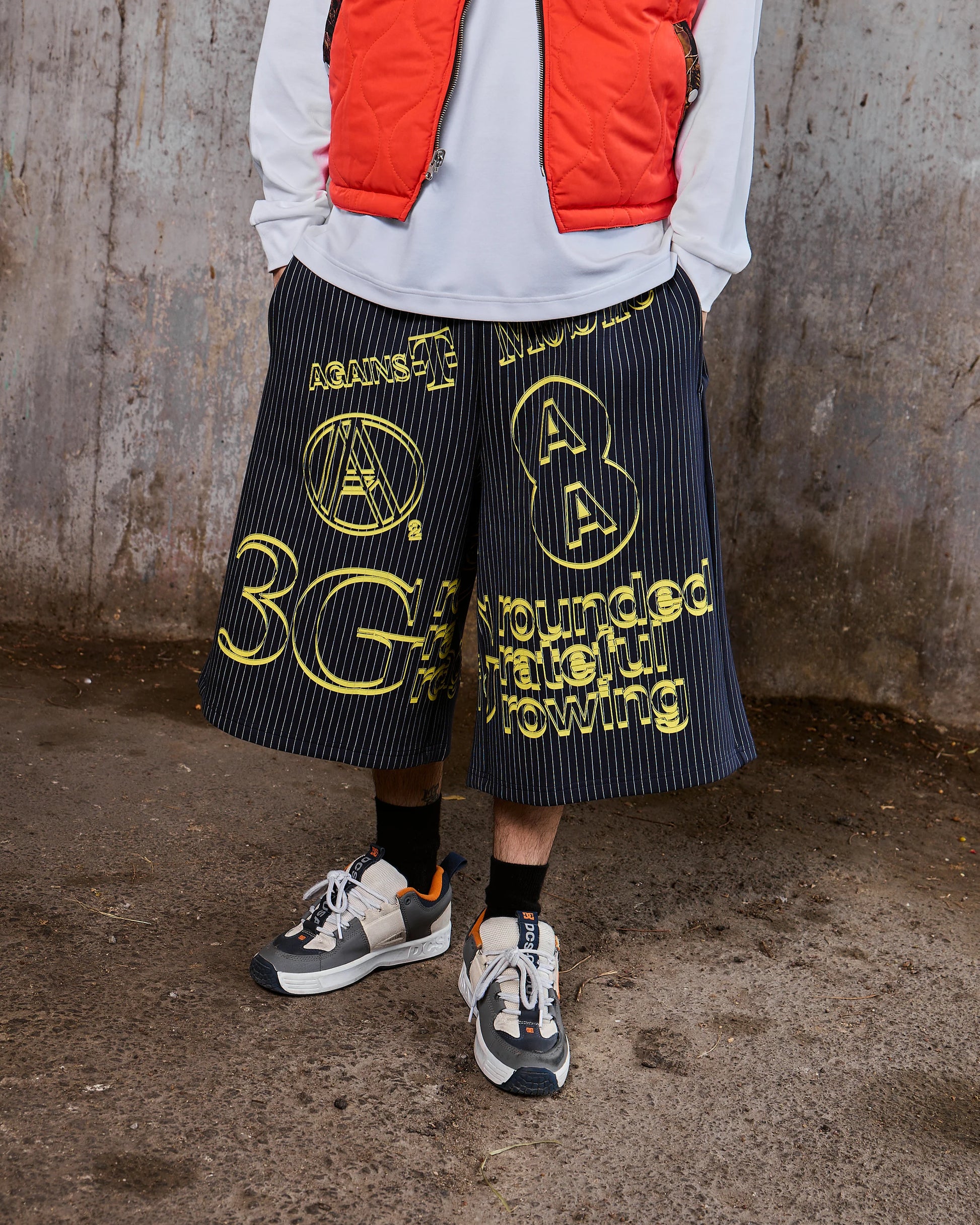 MOBILE SWEAT SHORTS - BEV C multi label store