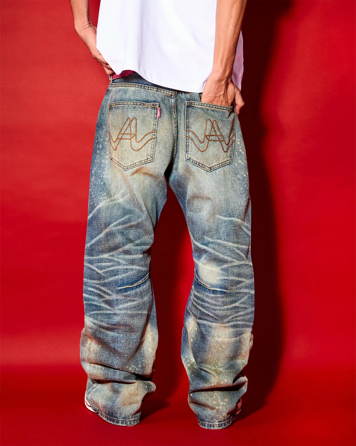DISTRESSED G JEANS