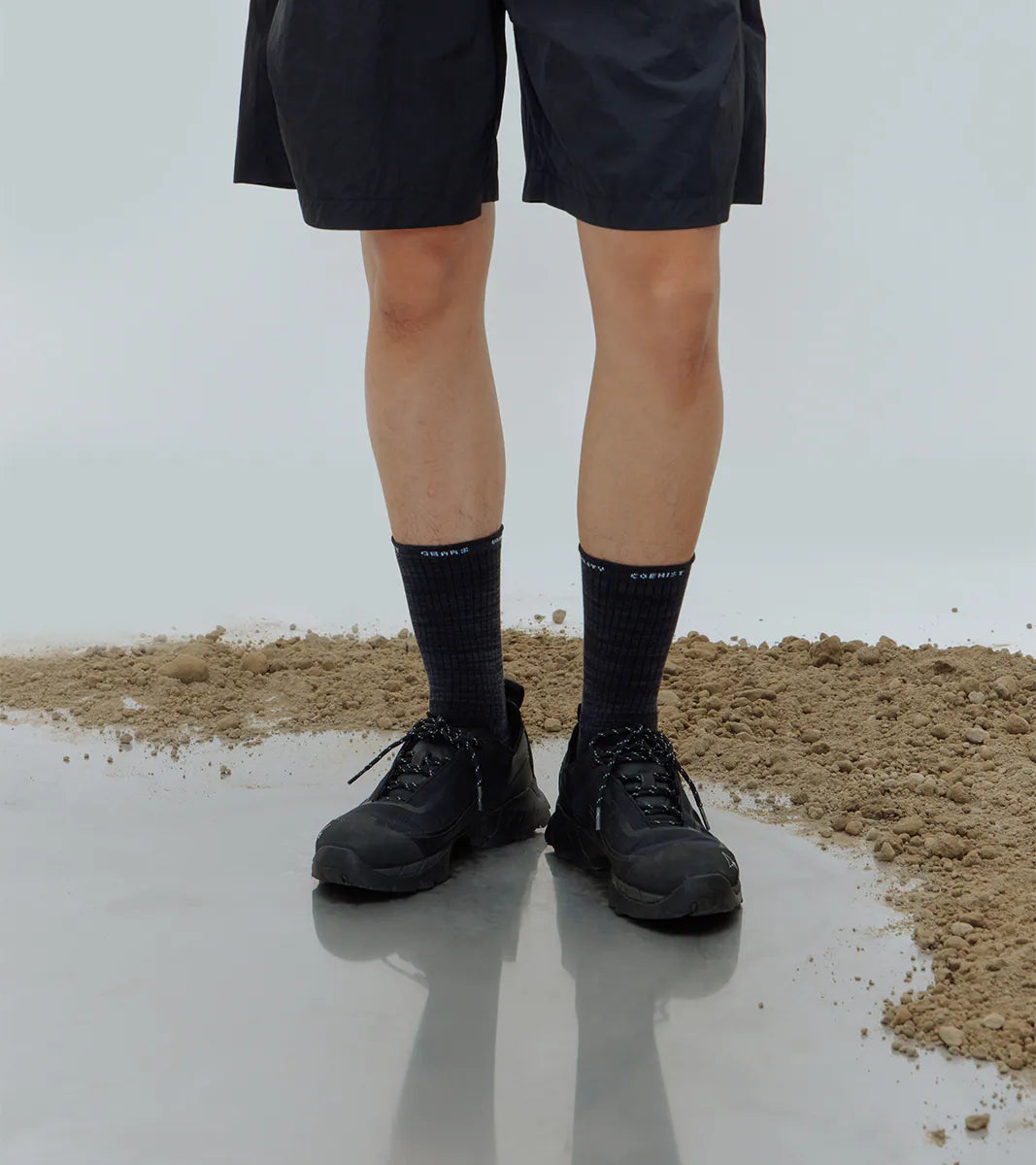 Burst Black - Essential Mid Socks