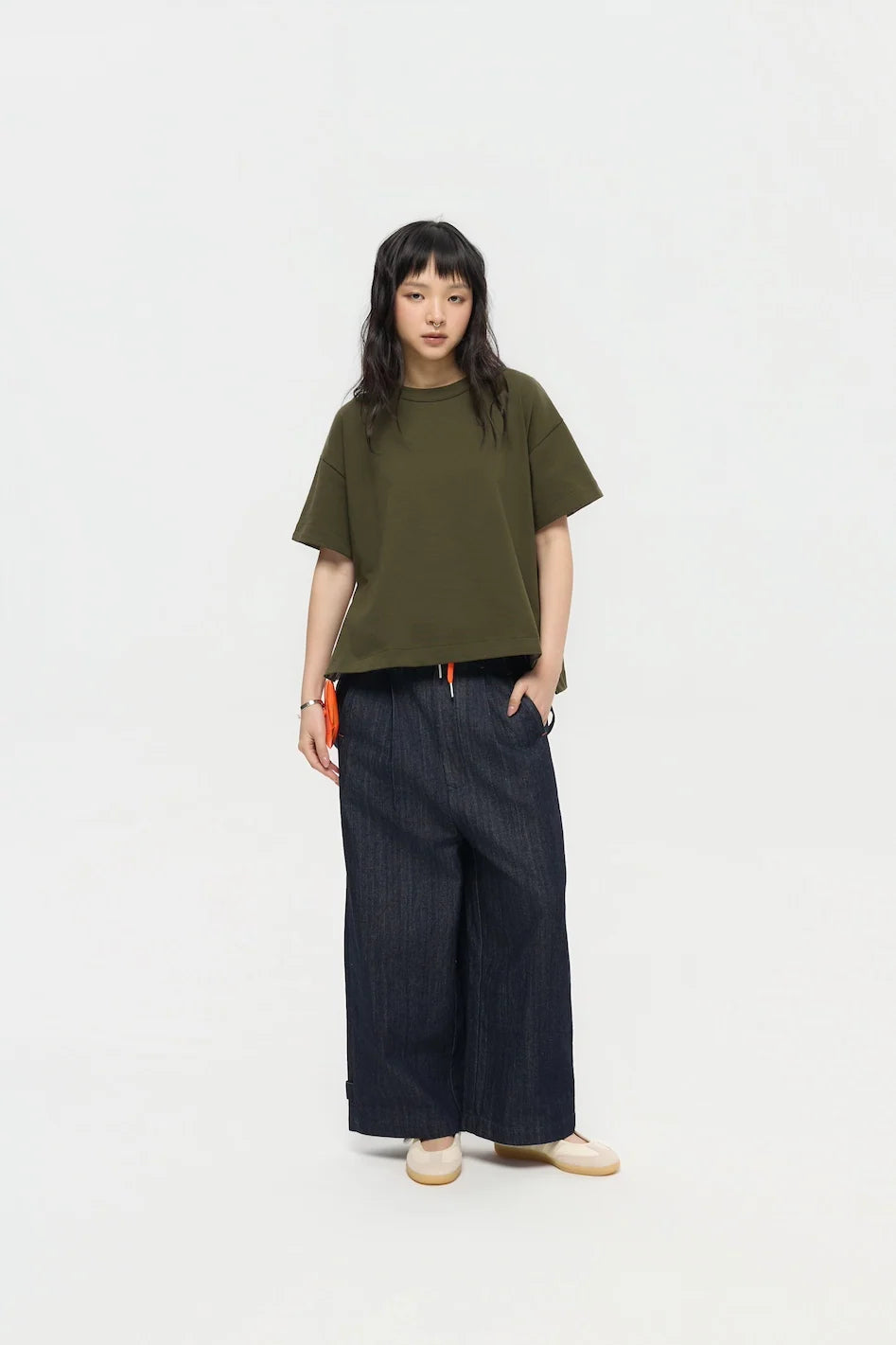 SOKKO ZIP TEE IN OLIVE FIG