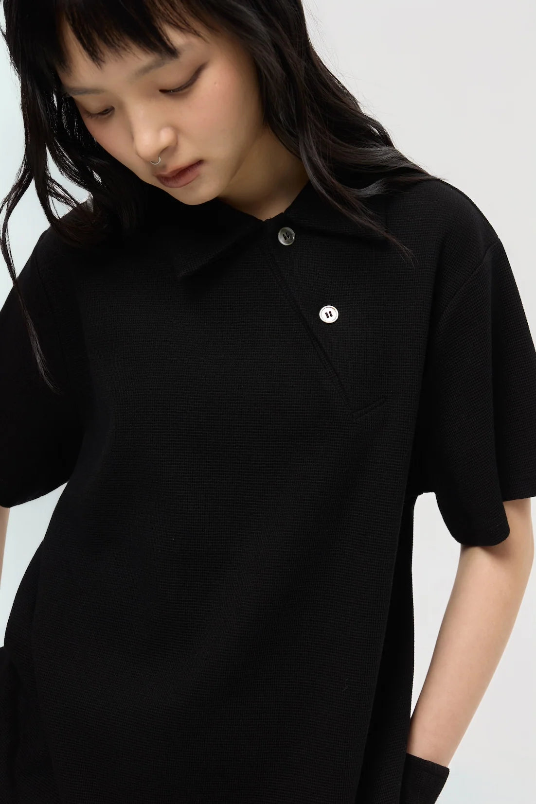 JINWA KNIT POLO IN JET BLACK