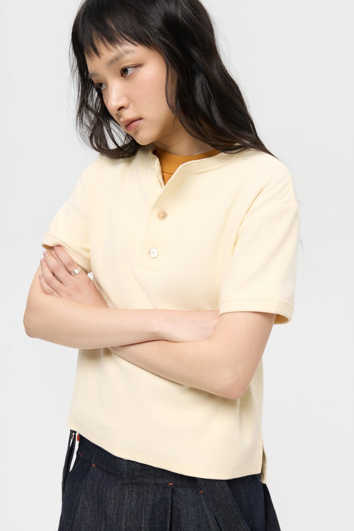 MILITARY HENLEY TEE IN CREAM