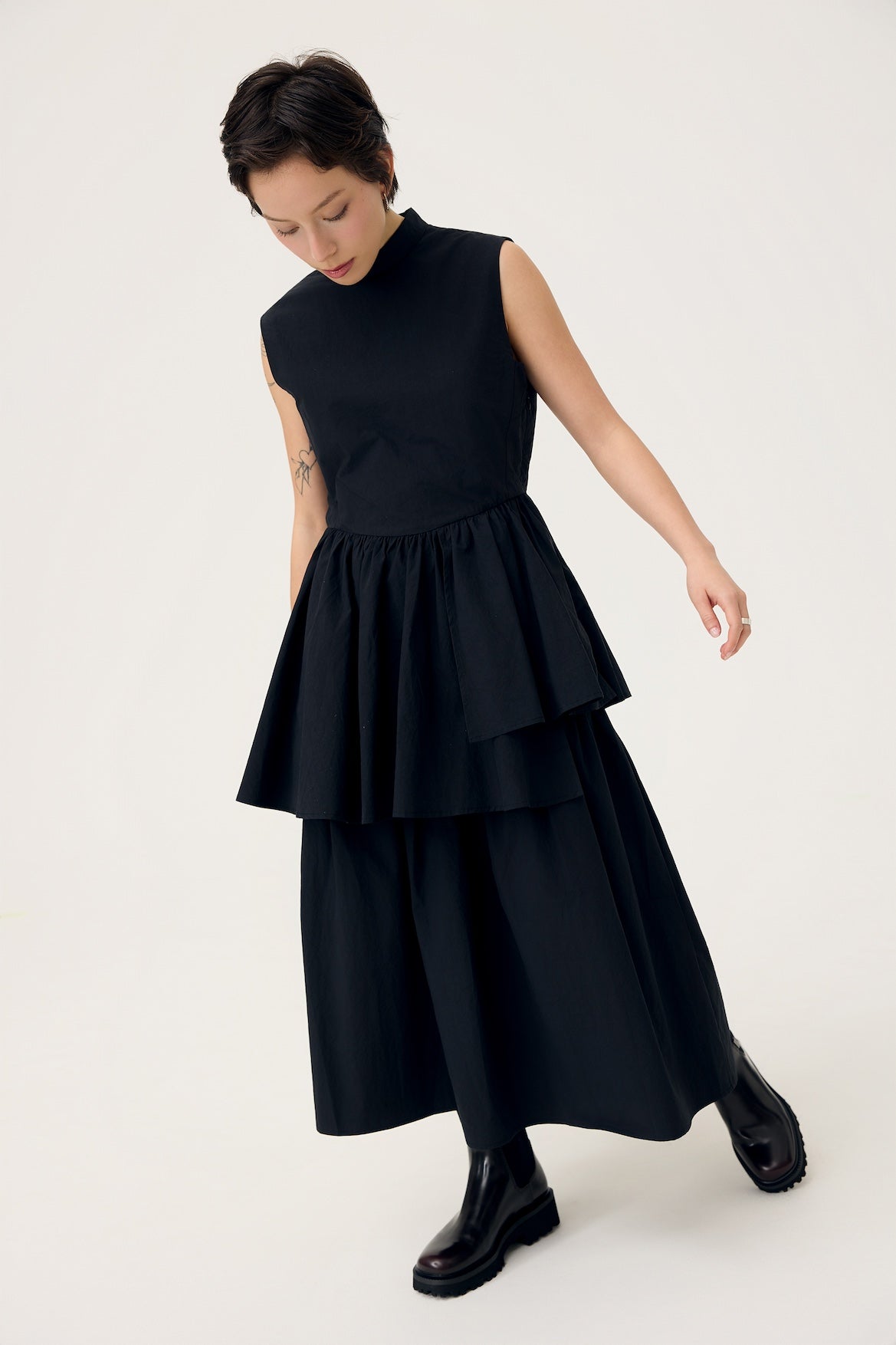 UKABU DRESS IN TONER BLACK - BEV C multi label store