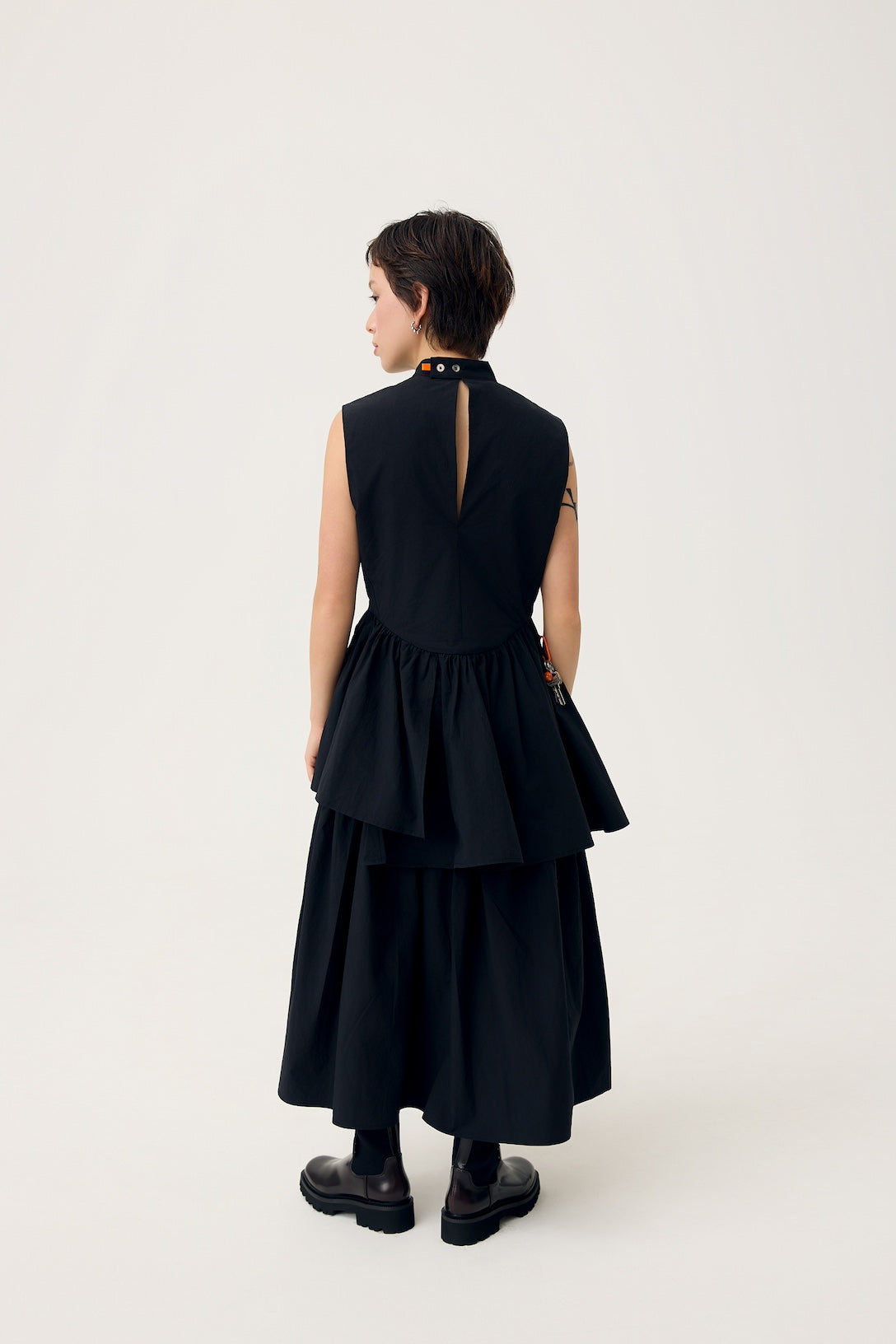 UKABU DRESS IN TONER BLACK - BEV C multi label store