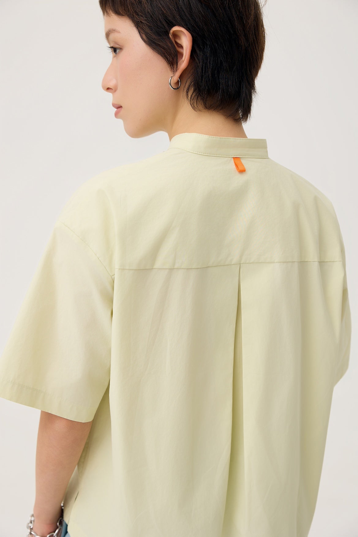 UTSURO CROP SHIRT IN PANDAN GREEN - BEV C multi label store