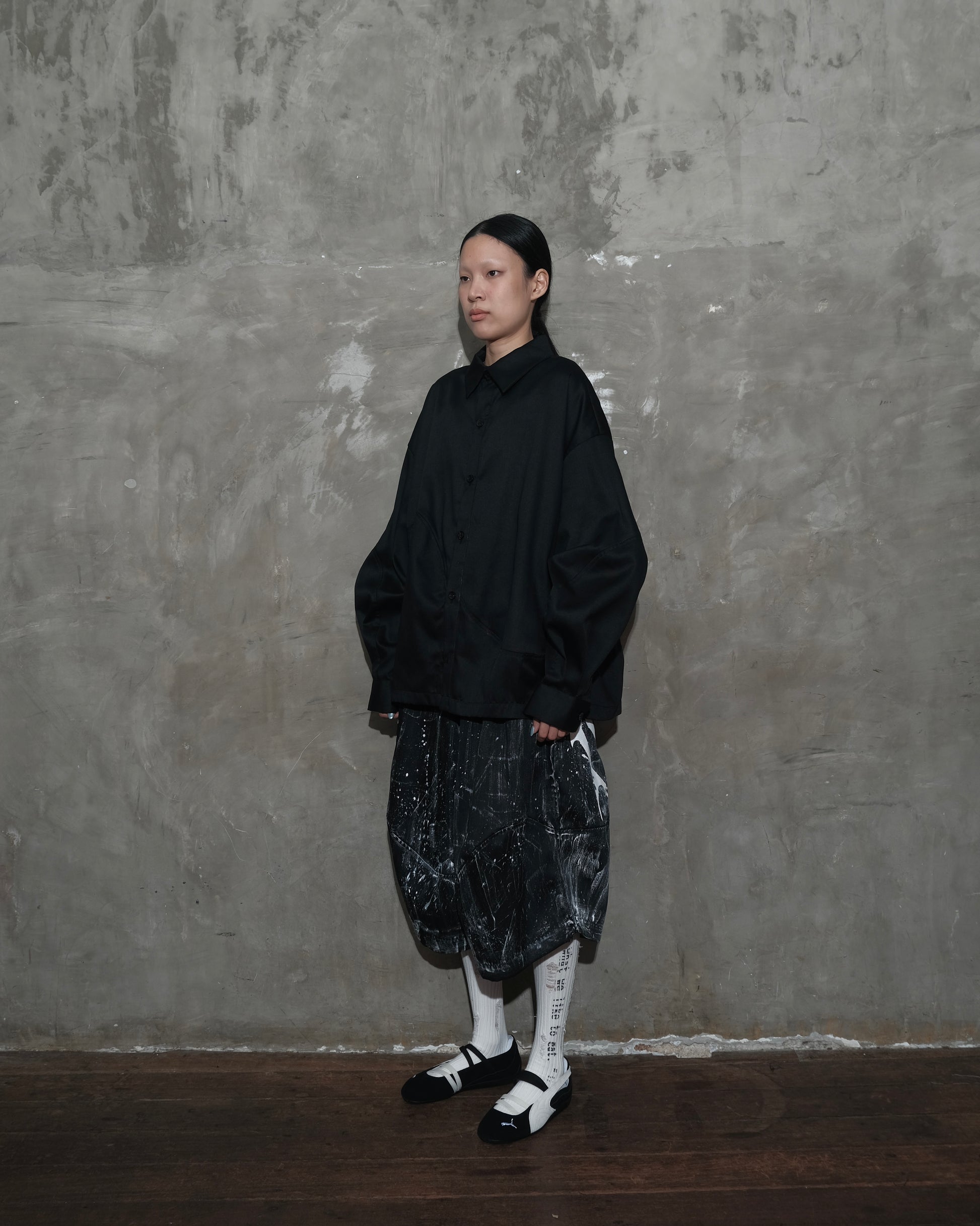 Linea Shirt in Black - BEV C multi label store