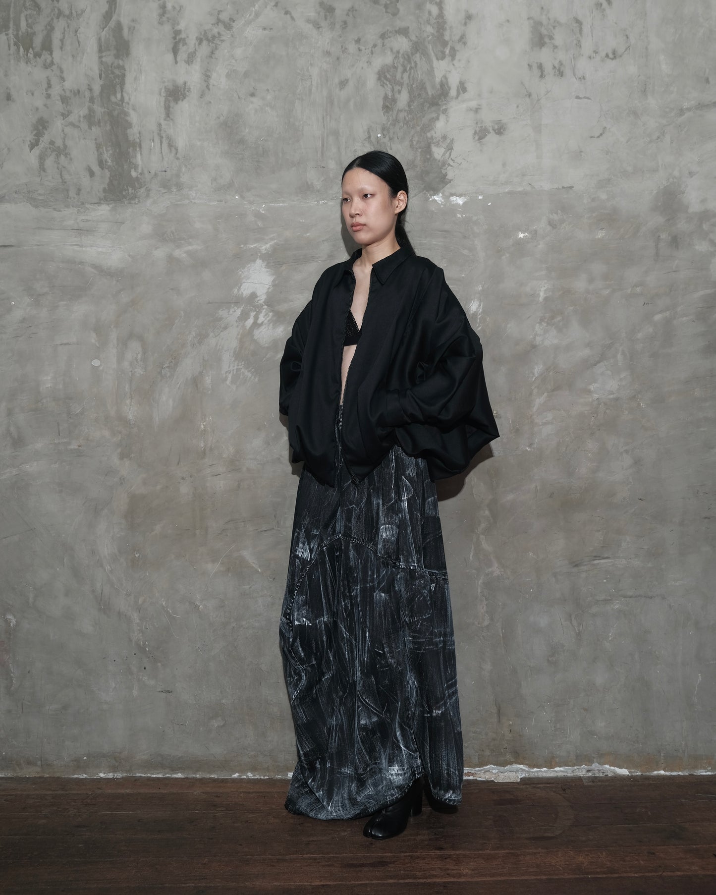 Hands Up Jacket in Black - BEV C multi label store