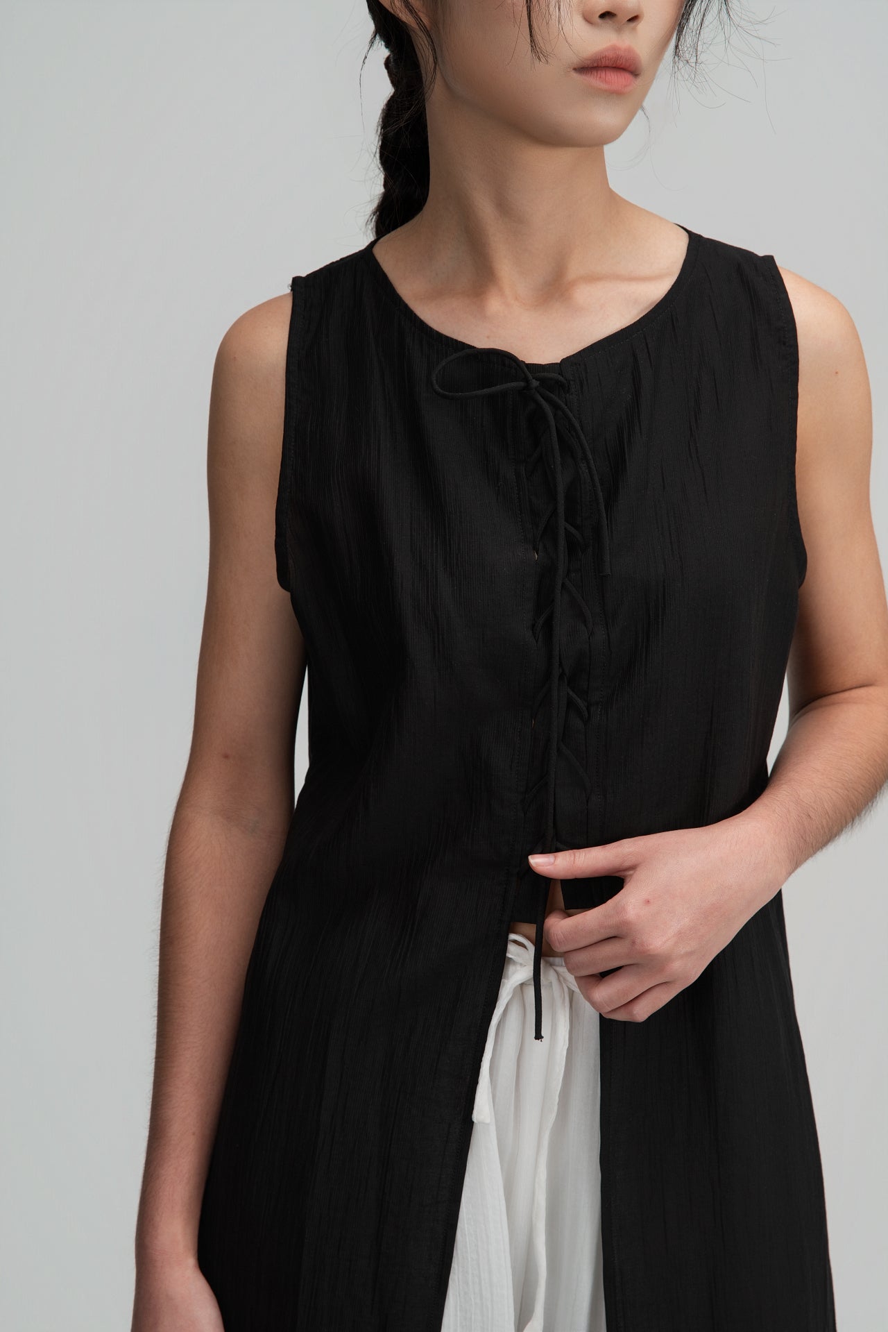 Crisscross Longline Bottom Slit Tank Top (Black) - BEV C multi label store