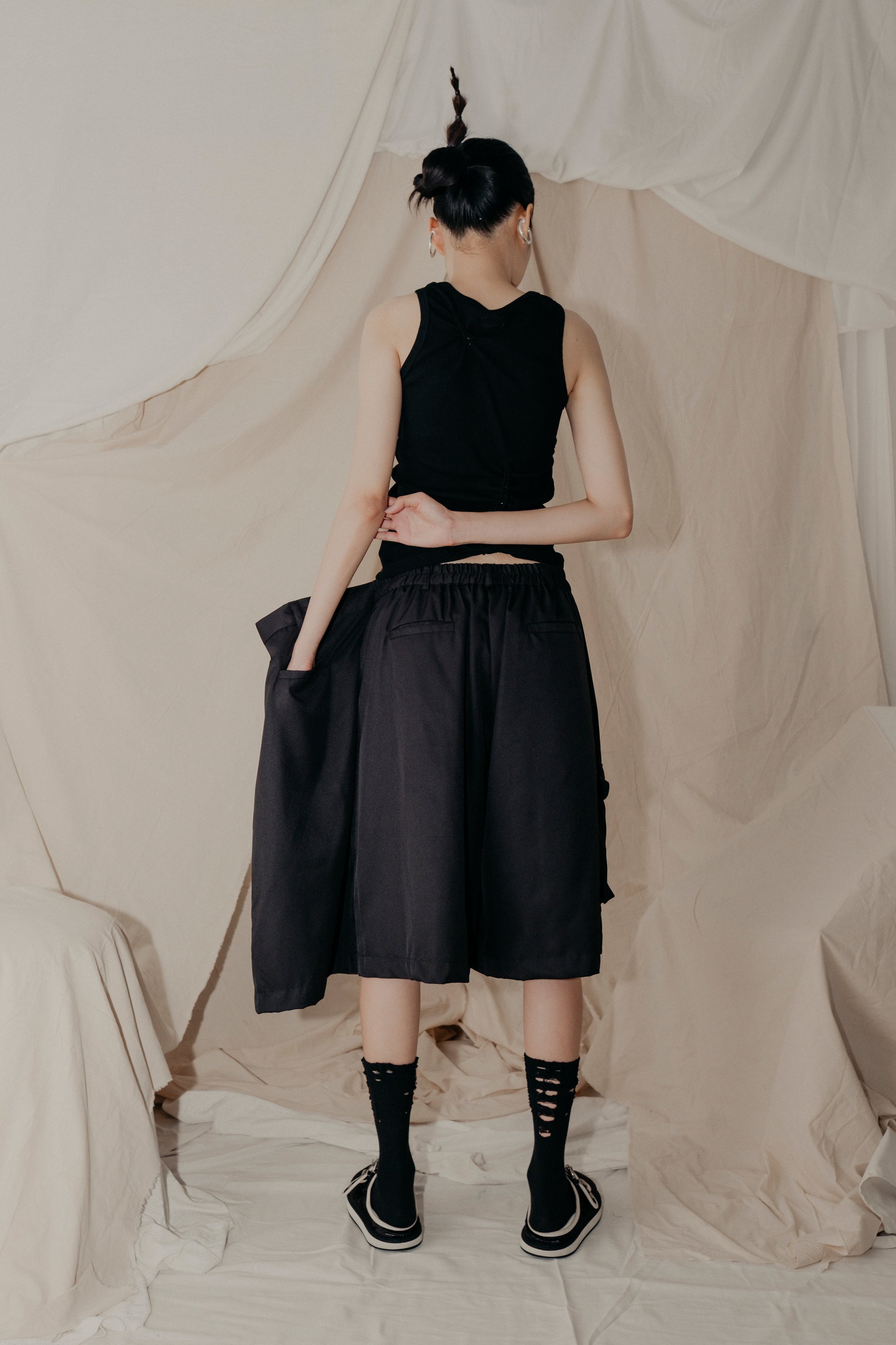 3 Kaki Kongfu Pants in Black - BEV C multi label store