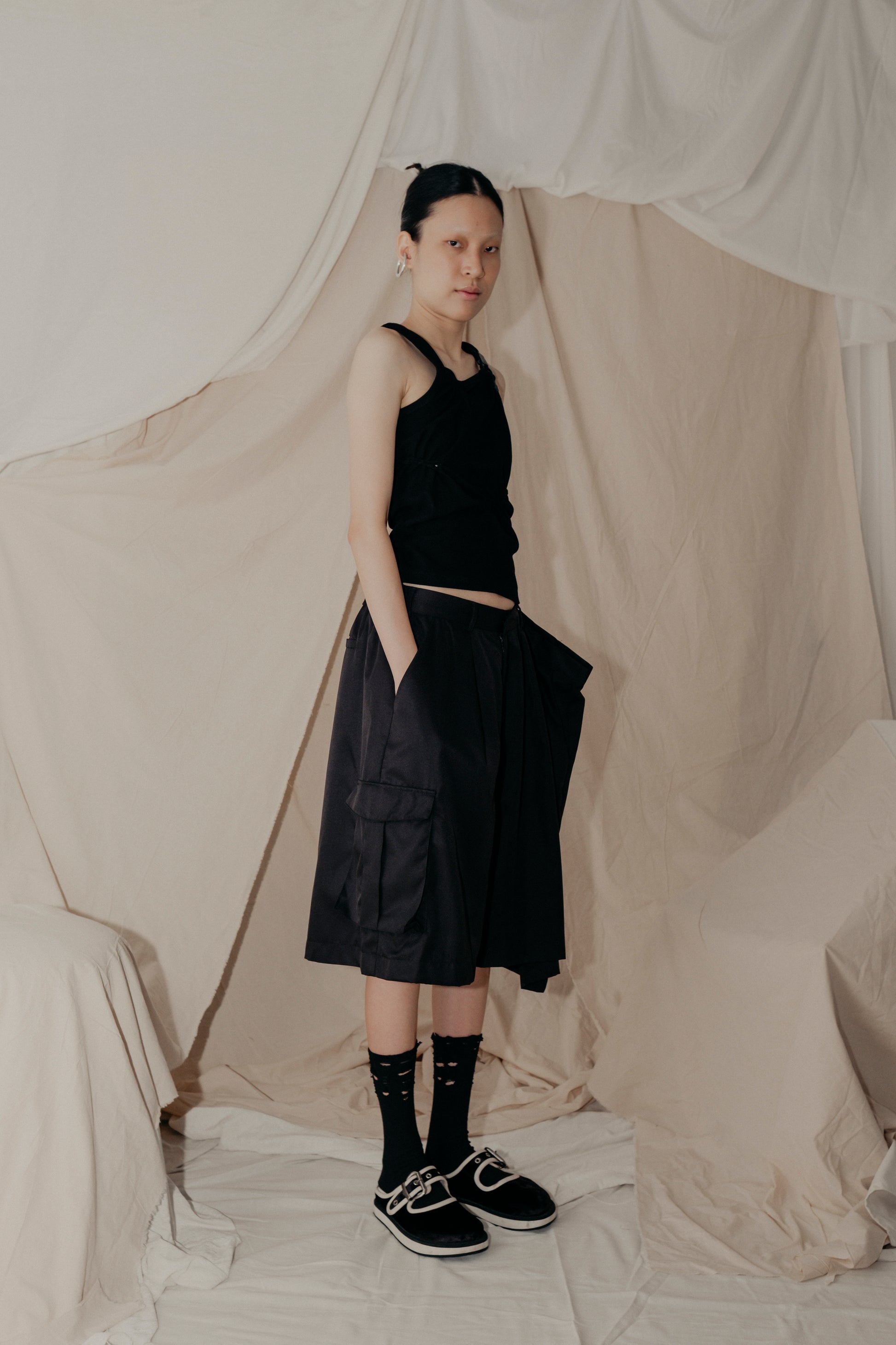 3 Kaki Kongfu Pants in Black - BEV C multi label store