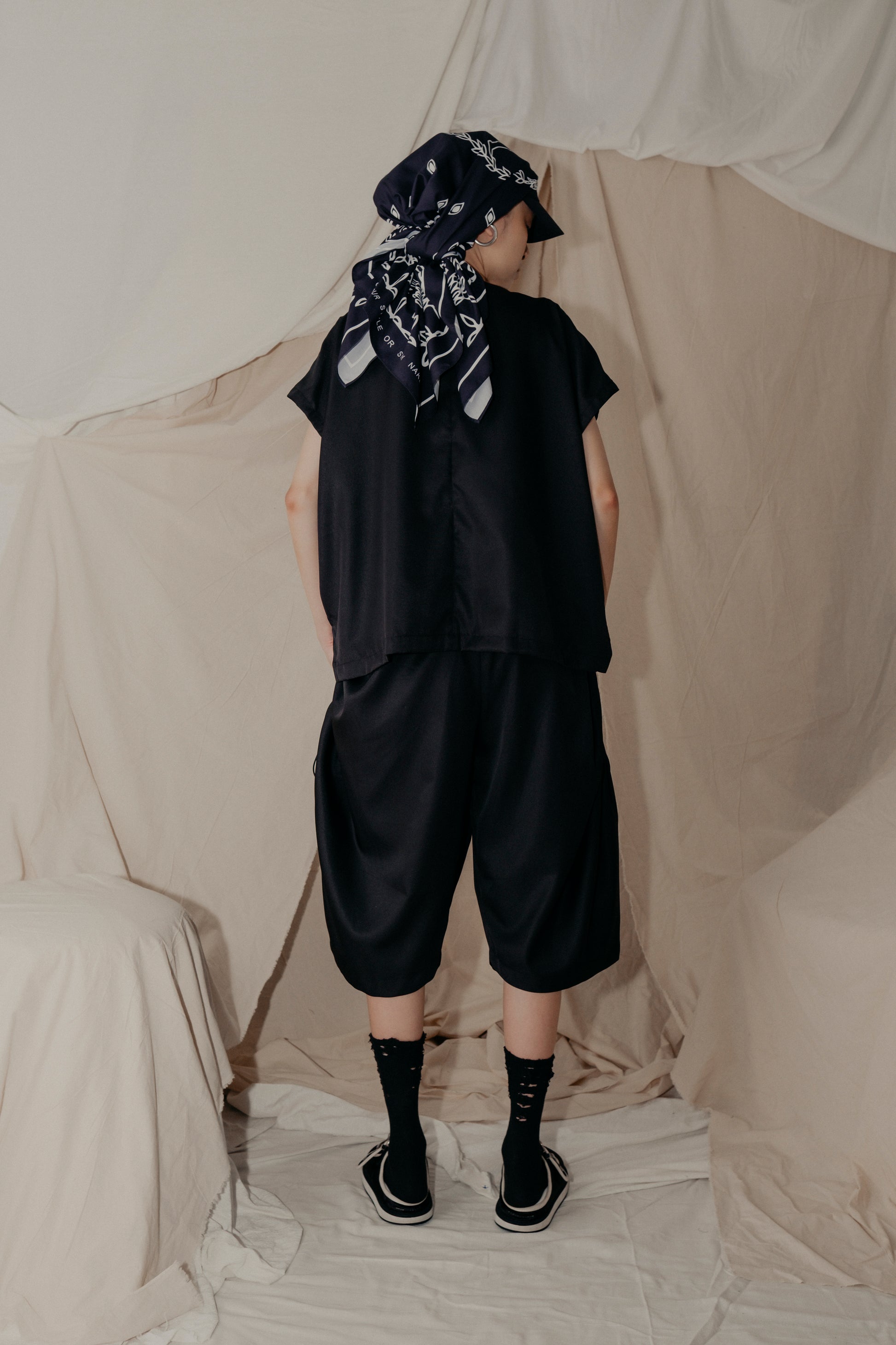 Boxybox Jacket in Black - BEV C multi label store