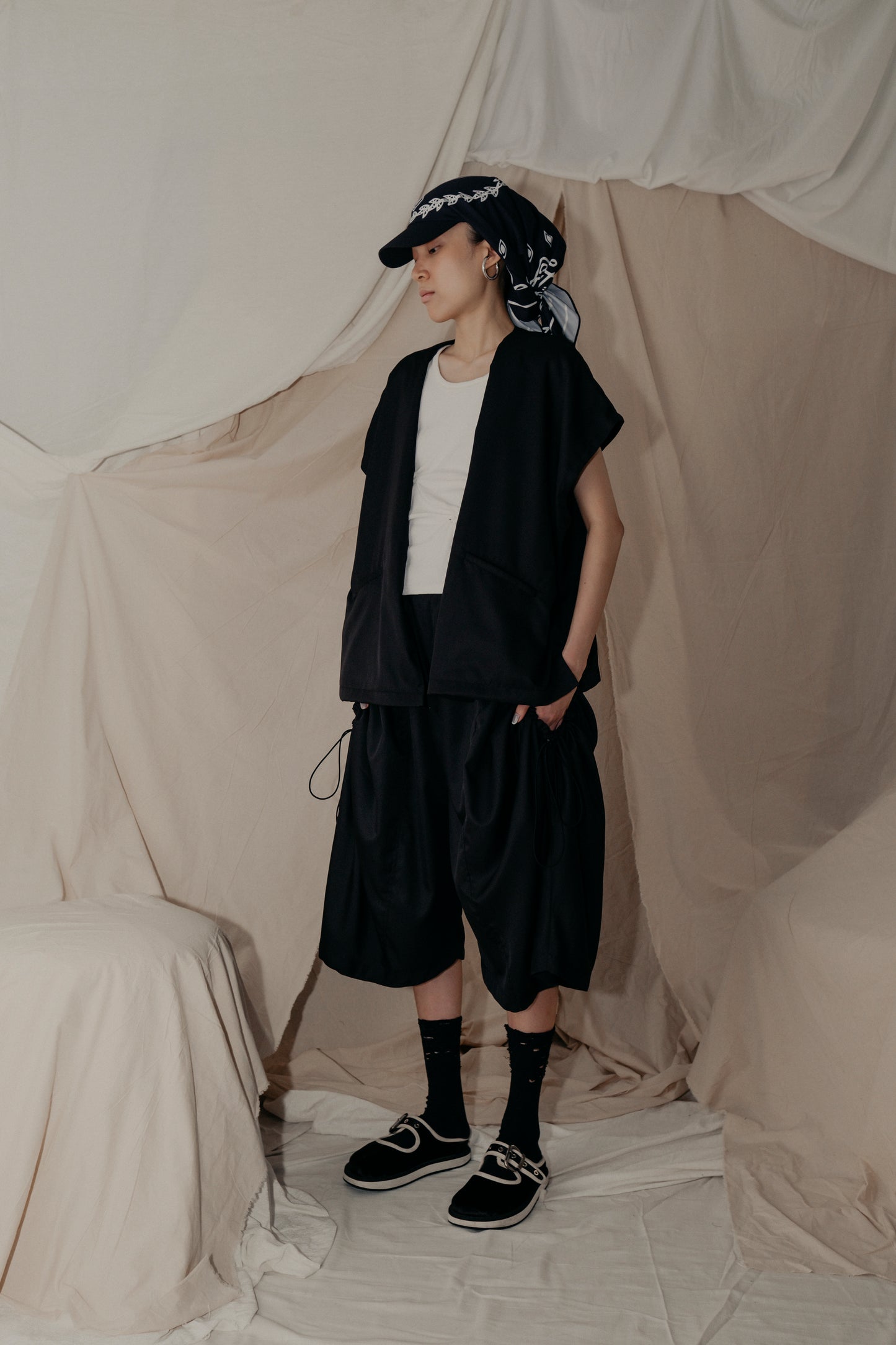 Boxybox Jacket in Black - BEV C multi label store