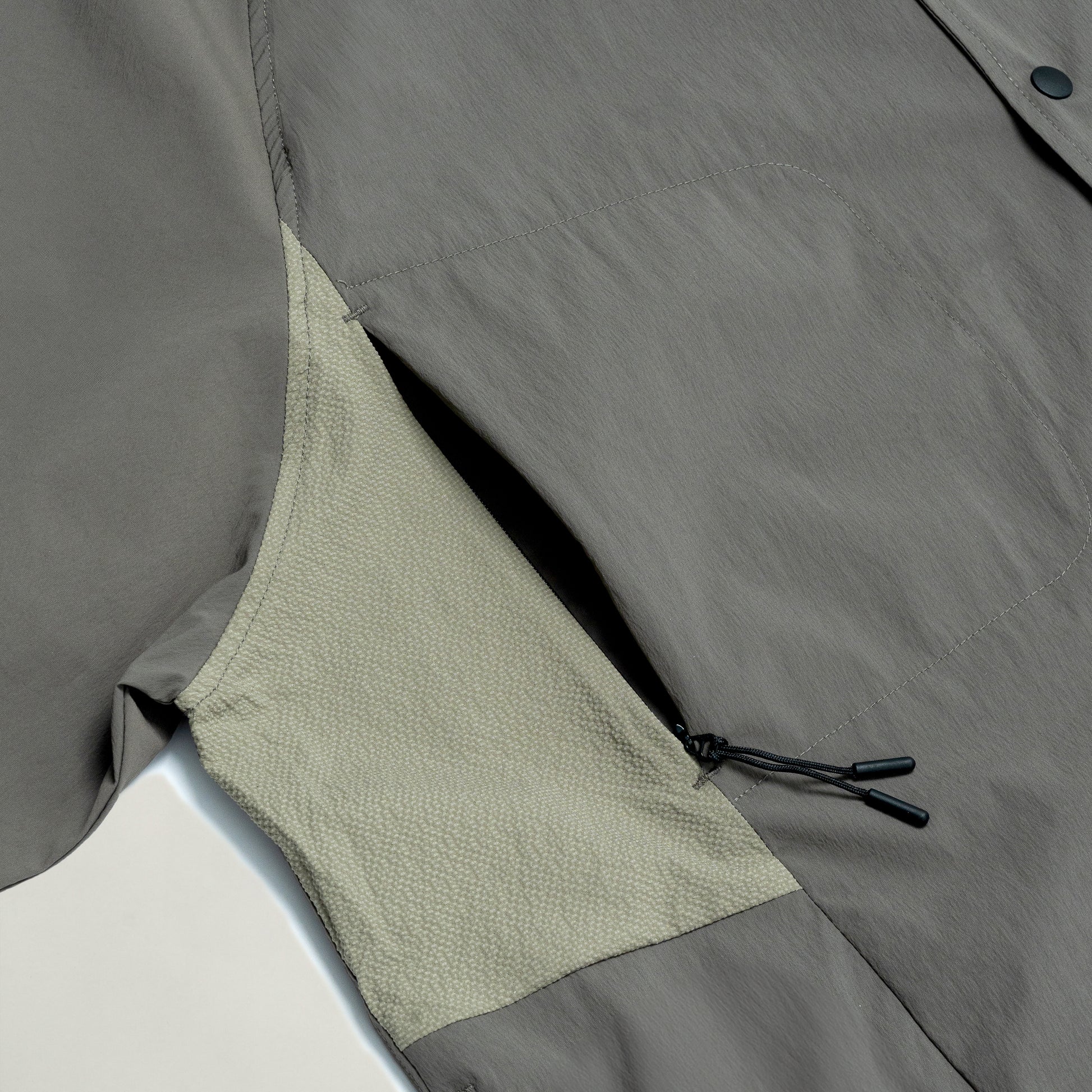 Explorer L/S Shirt V2 (Ash Brown) - BEV C multi label store