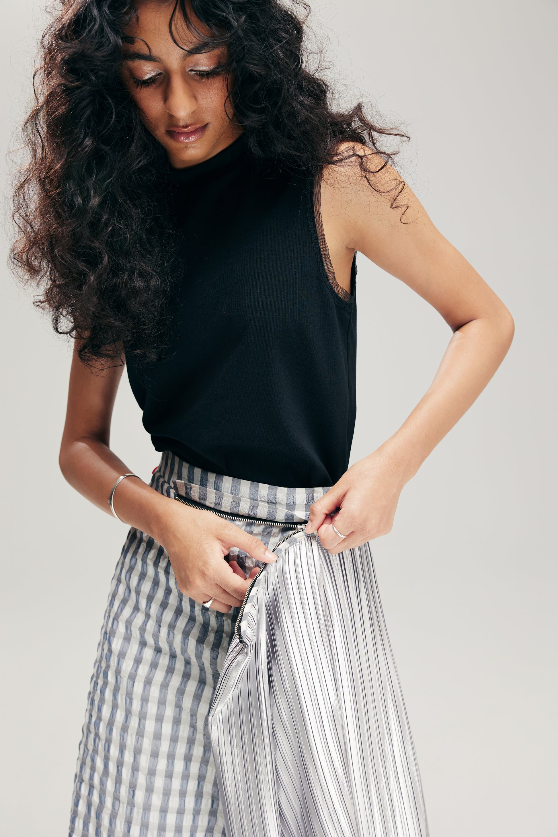 HANNEI SKIRT IN NAVY & SILVER - BEV C multi label store