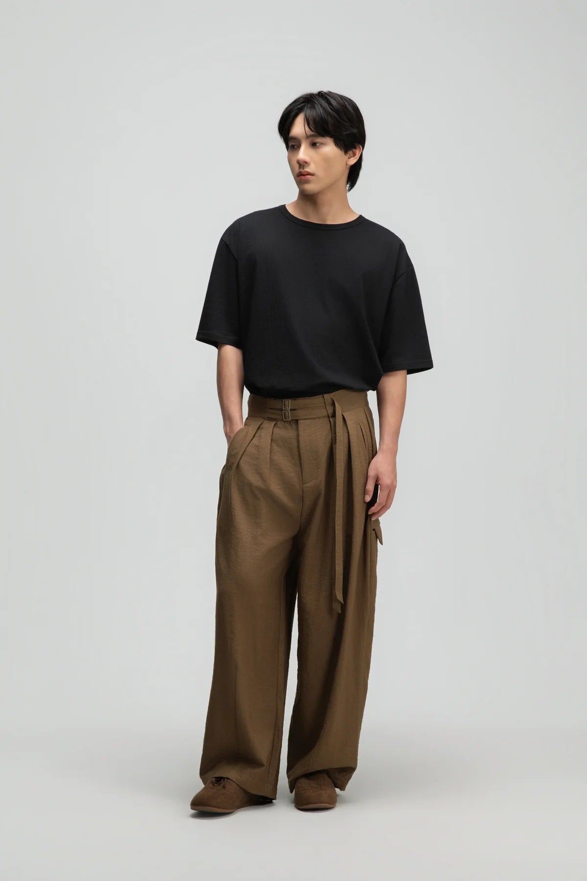 Gender Neutral Thin Boxy Tee (Textured Black) - BEV C multi label store