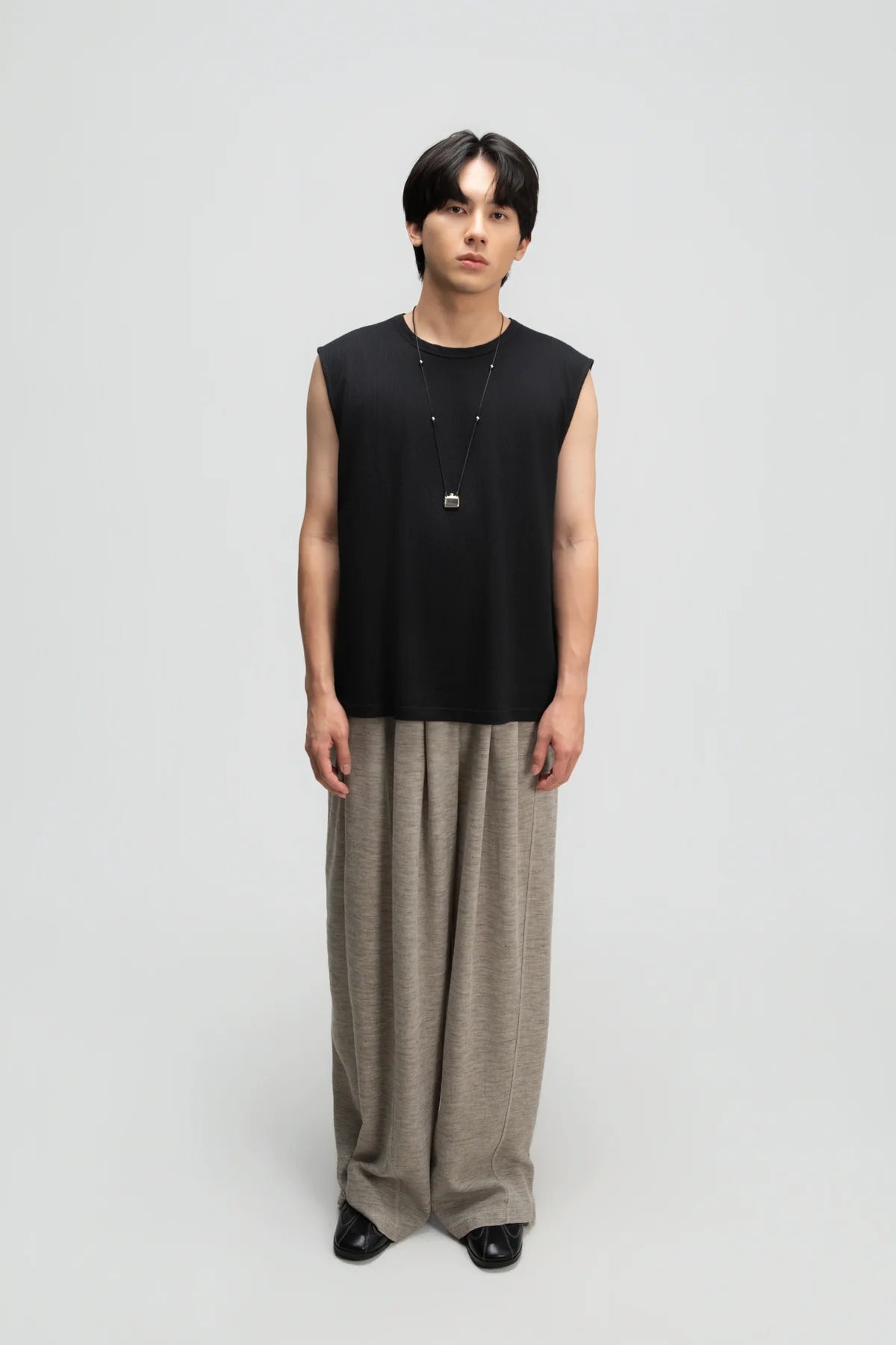 Gender Neutral Thin Muscle Tee (Textured Black) - BEV C multi label store