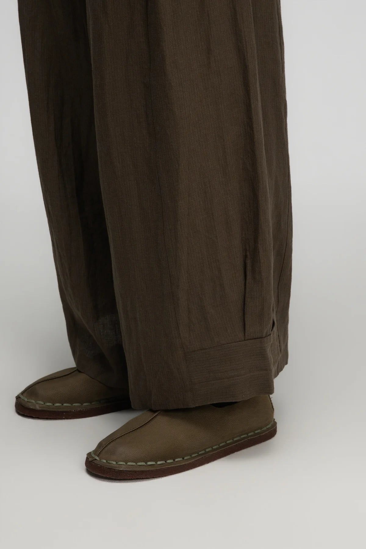 Gender Neutral Pleated Hem Ankle Pants (Olive Brown Stripe) - BEV C multi label store