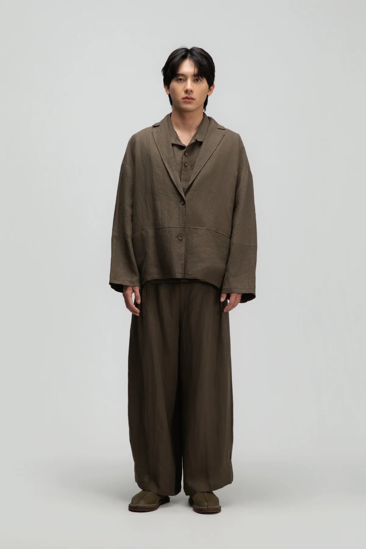 Gender Neutral Oversized Pleated Back Hem Blazer (Olive Brown Stripe) - BEV C multi label store