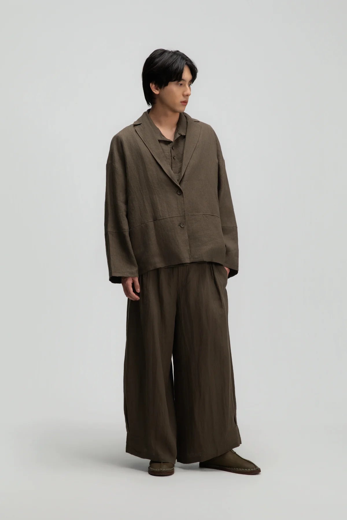 Gender Neutral Oversized Pleated Back Hem Blazer (Olive Brown Stripe) - BEV C multi label store