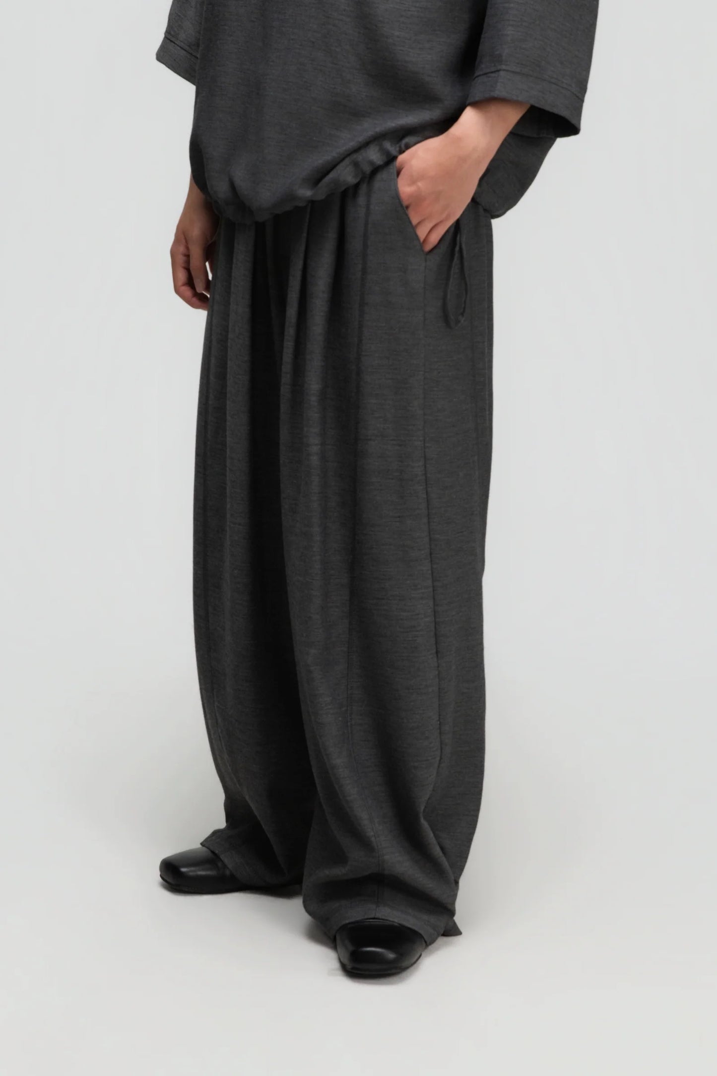 Gender Neutral Convertible Wear Long Pants 2.0 (Midnight Grey)