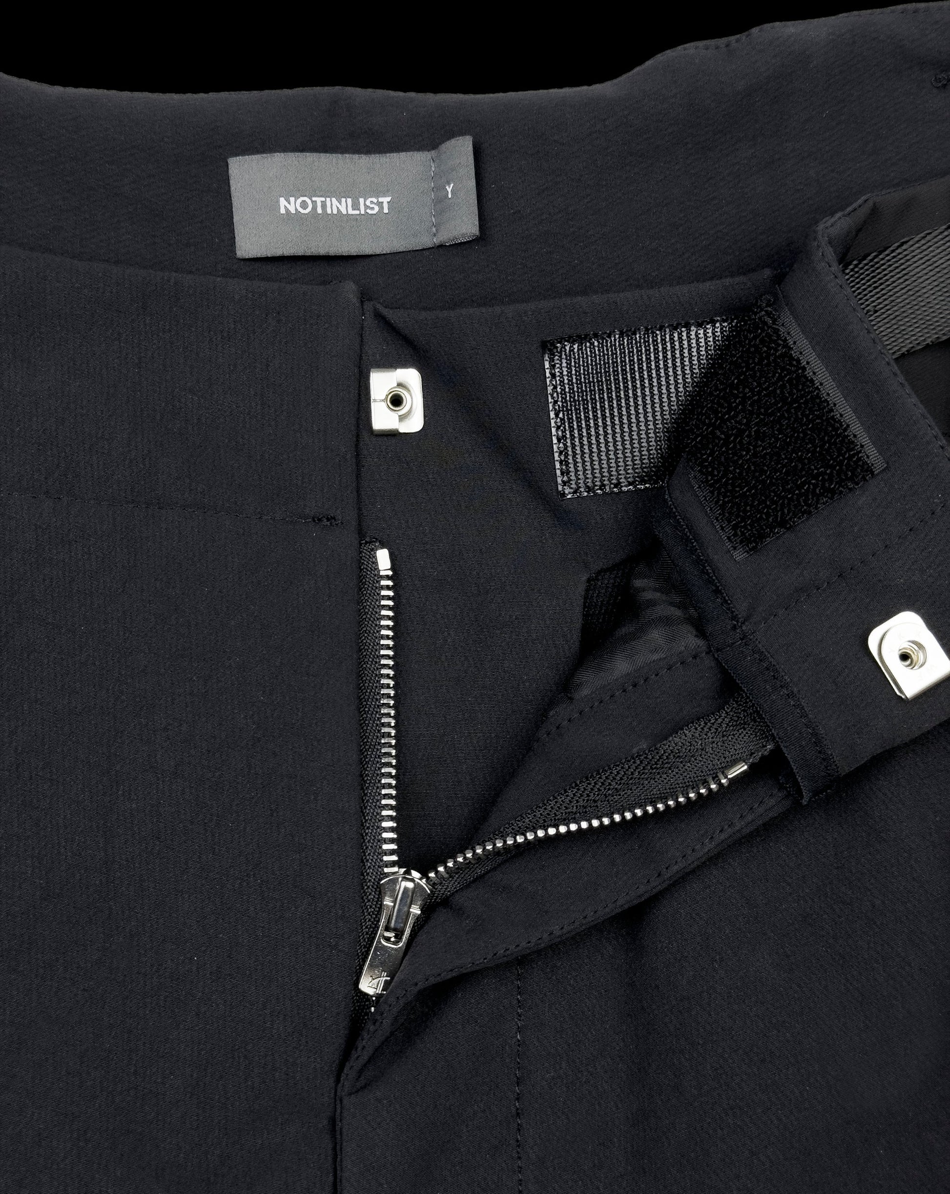 LV.1 Technical Cargo Dark Y - BEV C multi label store