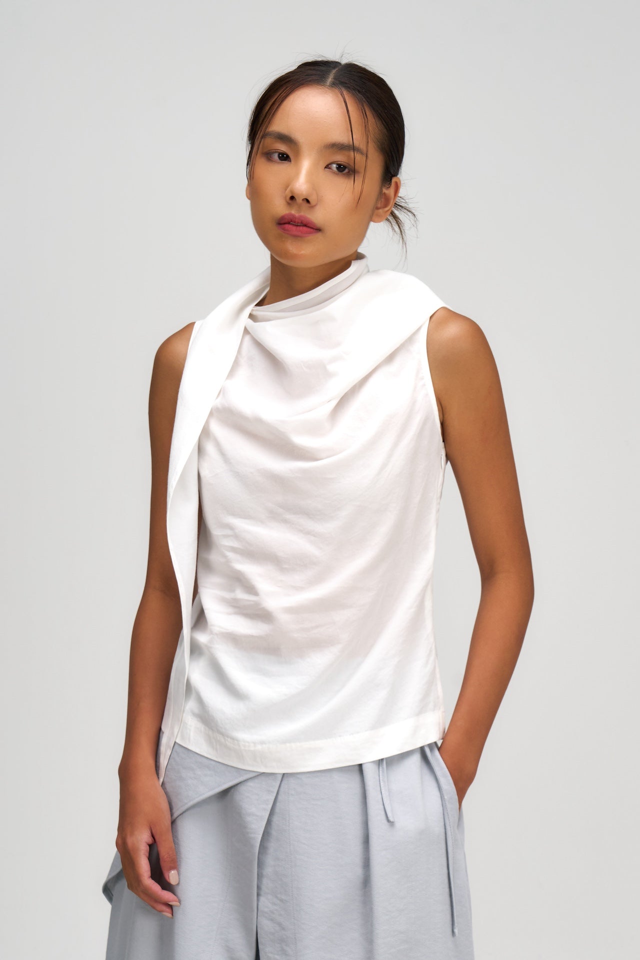 Triangle Neck-Scarf Tank Top (White) - BEV C multi label store