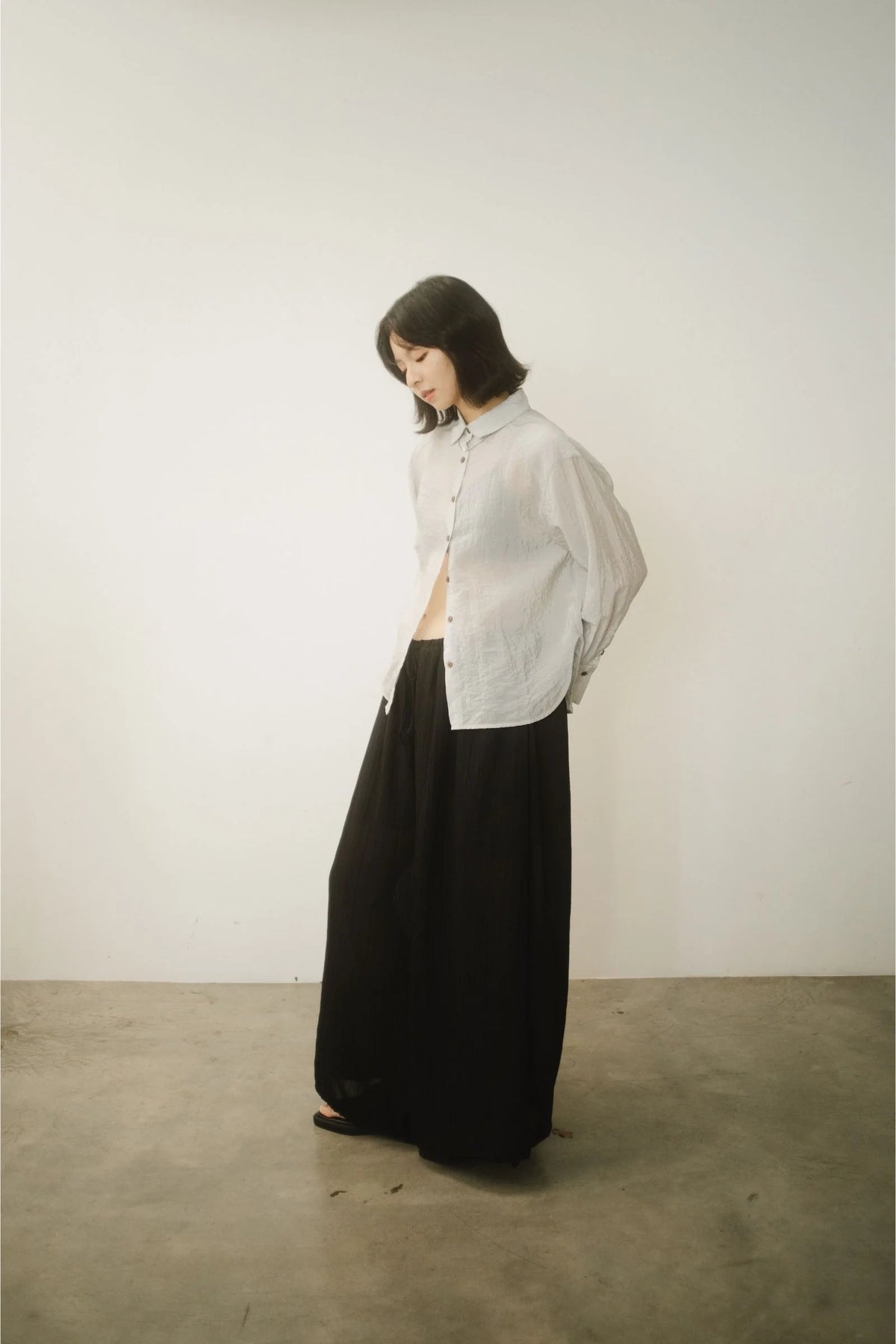WES x GUNG x SO | Easy Shimmer U-Hem Blouse (Cool Grey)