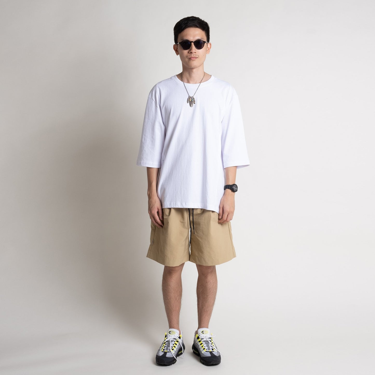 Zipped Pockets Tee - White - BEV C multi label store
